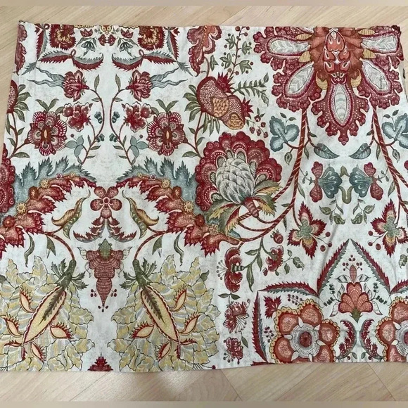 Pottery Barn Floral Duvet King With 2 Standard Shams- Red Blue Floral, EUC - Picture 5 of 12